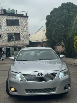 Toyota Camry 2009 Silver