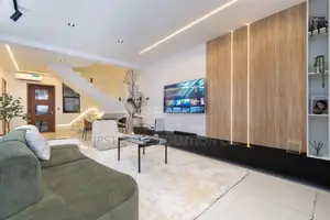 Luxury 2 Bedroom Maisonette Apartment