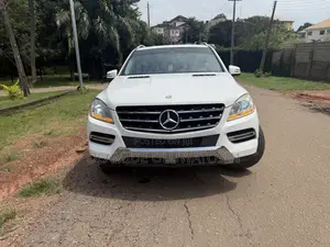 Mercedes-Benz M Class ML350 4MATIC 4dr SUV AWD (3.5L 6cyl 7A) 2015 White