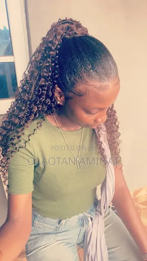 Curly Ponytail