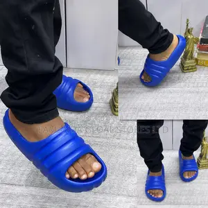 Ribbed Contour Foam Slides in Royal Blue