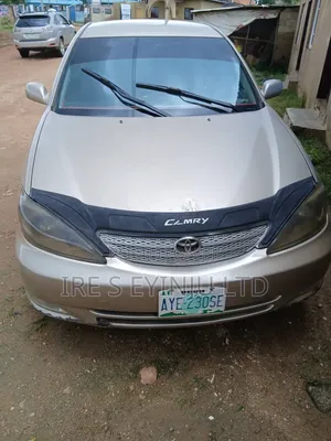 Toyota Camry 2002 Gold