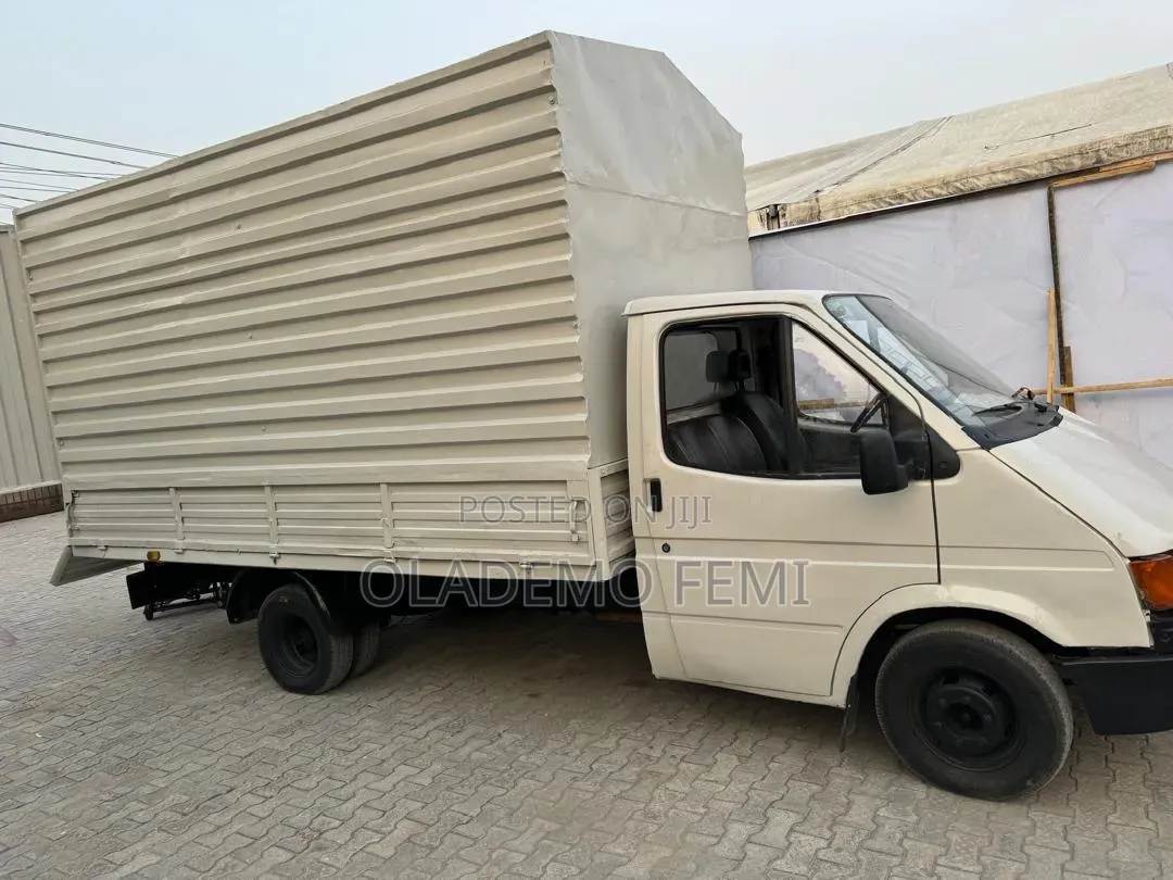 Ford Transit 2000 White