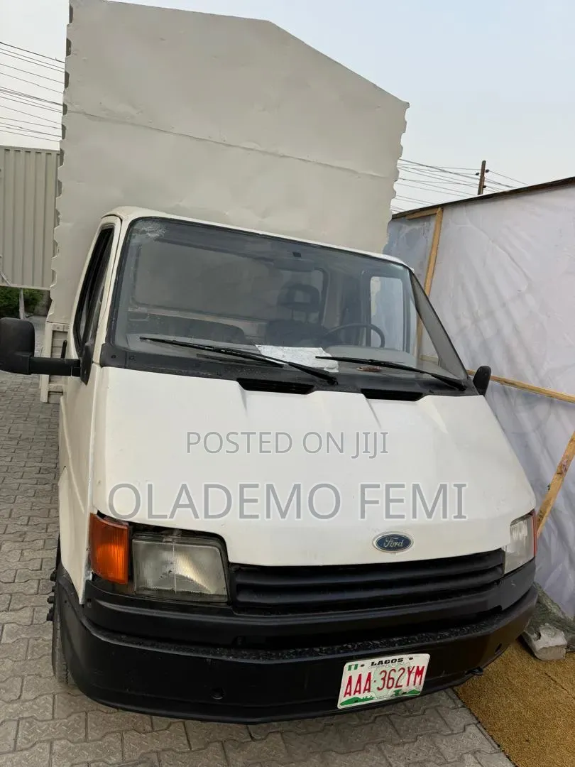 Ford Transit 2000 White