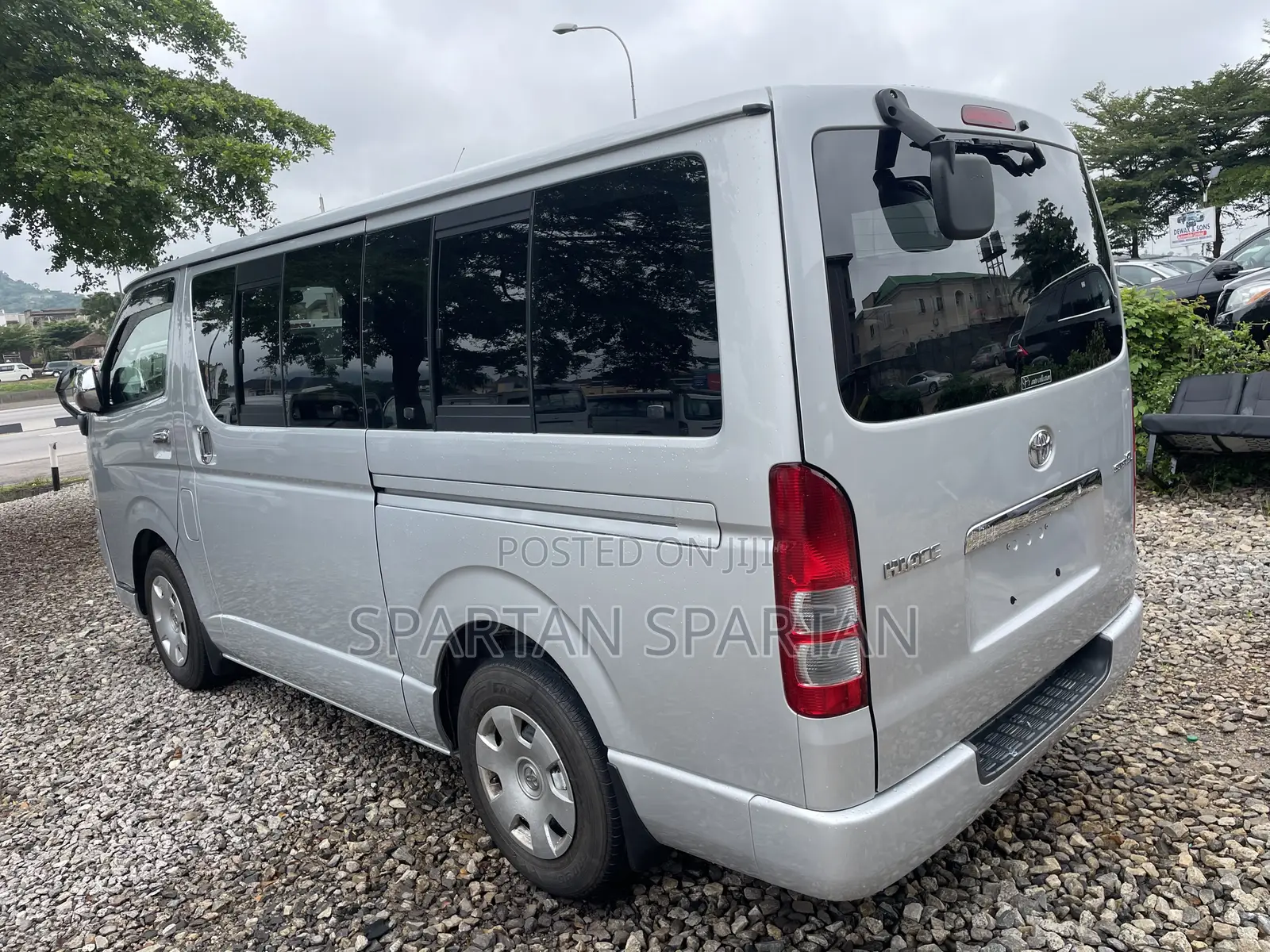 Toyota HiAce 2012 Black