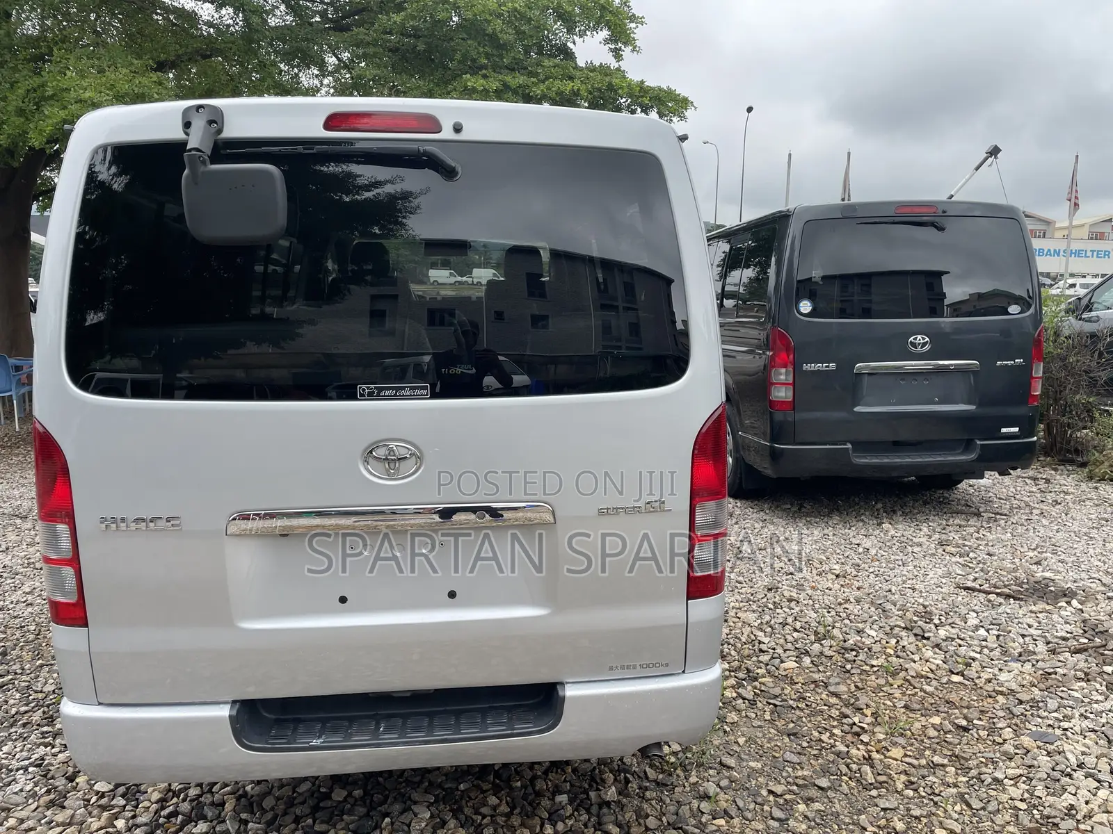 Toyota HiAce 2012 Black