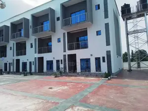 4bdrm Townhouse / Terrace in Gaduwa for rent