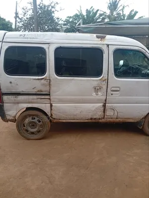 Suzuki Every 2024 White