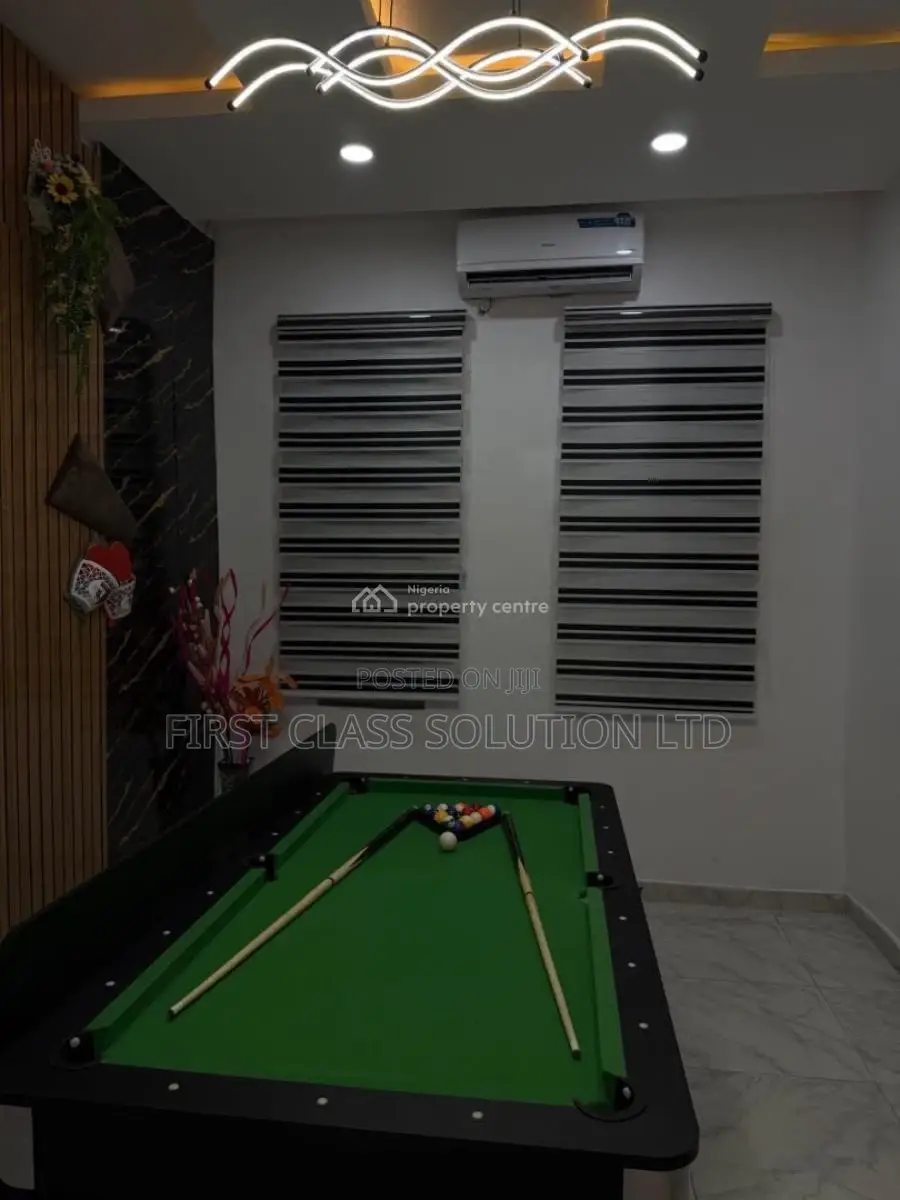 2 Bedroom Triplex Apartment