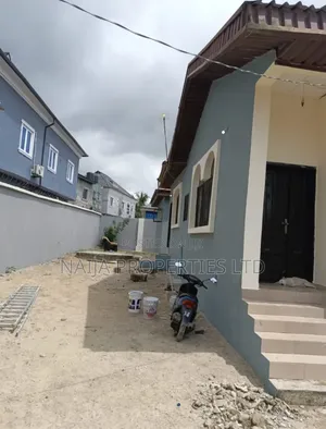 3bdrm Bungalow in Awoyaya for sale