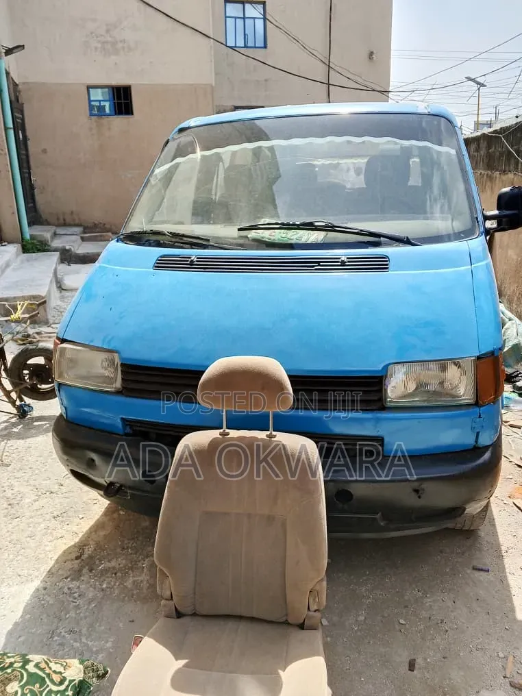 Volkswagen Transporter 2005 Blue
