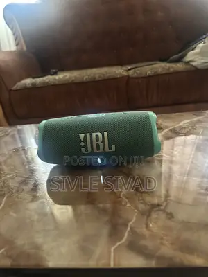 JBL Charge 5
