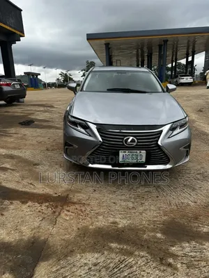 Lexus ES 350 FWD 2015