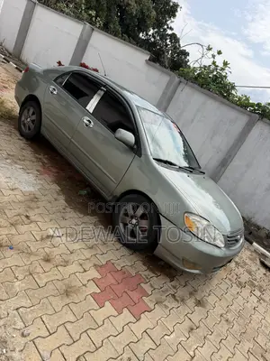 Toyota Corolla LE 2004 Silver