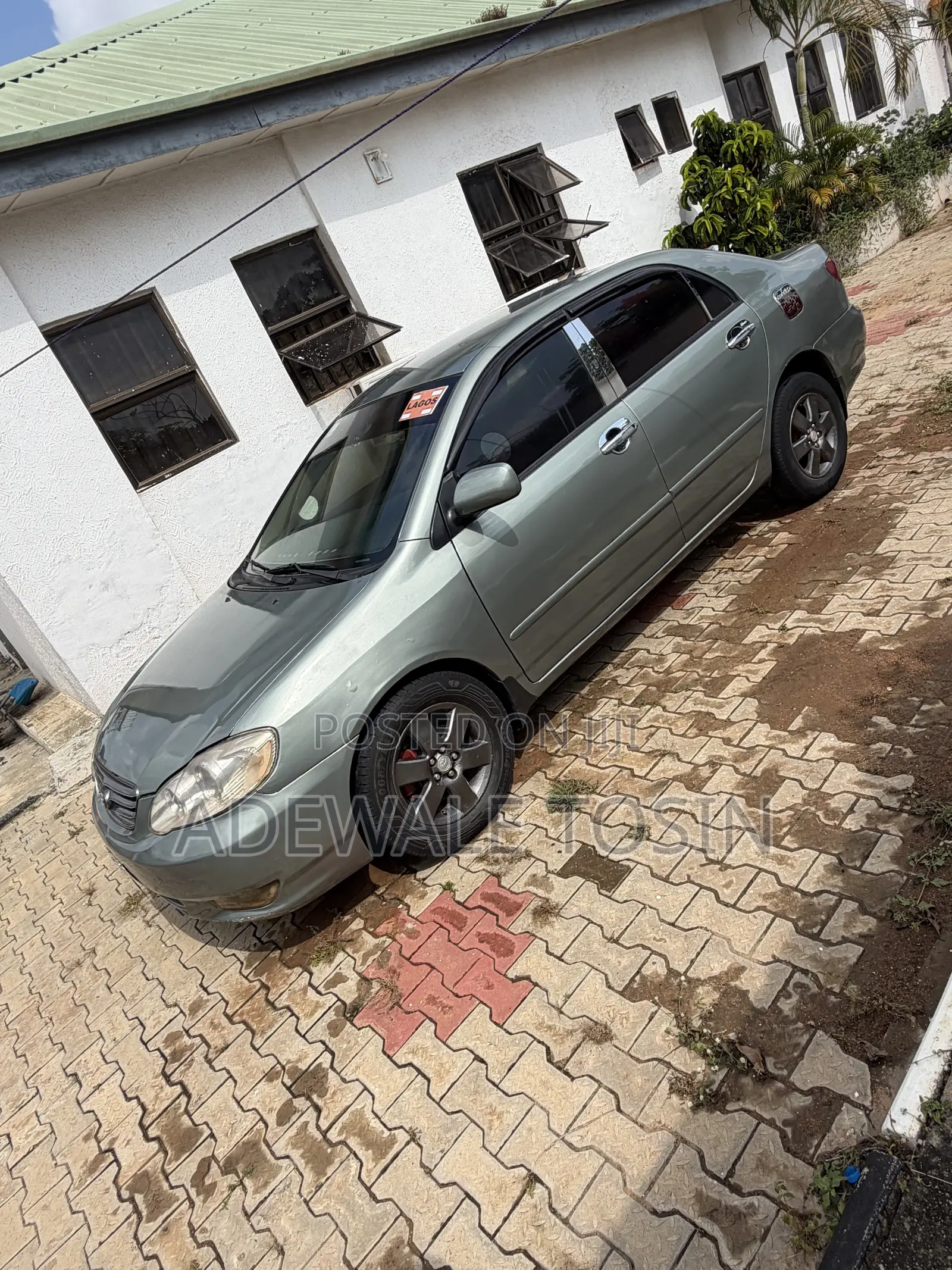 Toyota Corolla LE 2004 Silver