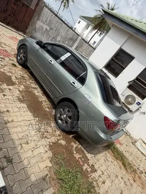 Toyota Corolla LE 2004 Silver