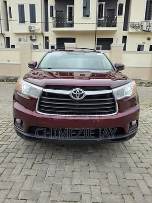 Toyota Highlander XLE 4dr SUV (3.5L 6cyl 6A) 2015 Brown