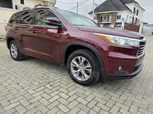 Toyota Highlander XLE 4dr SUV (3.5L 6cyl 6A) 2015 Brown