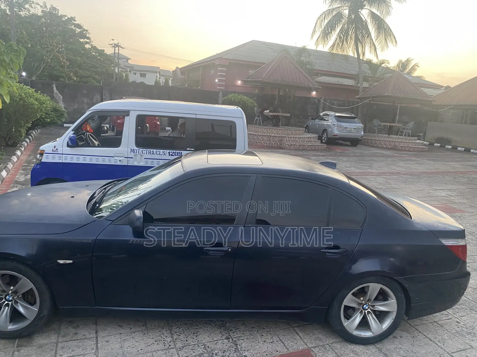 BMW 528i 2009 Blue