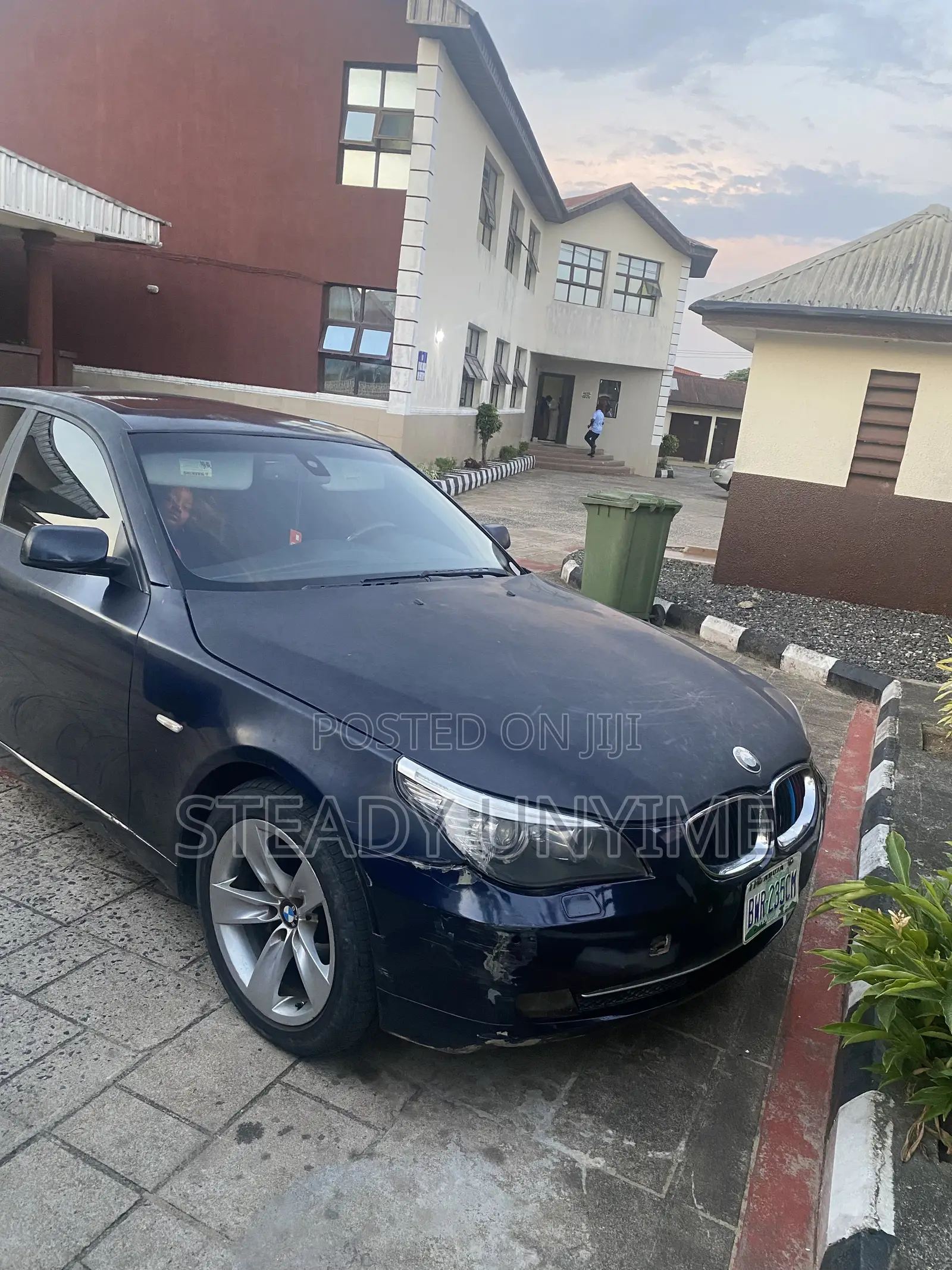 BMW 528i 2009 Blue
