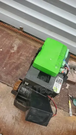Machine Gate Operator