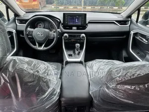 Toyota RAV4 XLE 2022 Black
