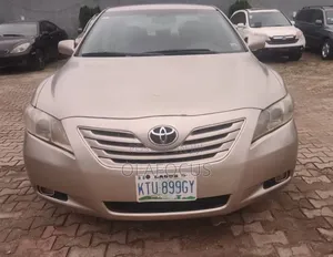 Toyota Camry 2008 Gold