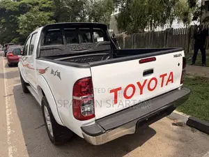 Toyota Hilux 2015 White