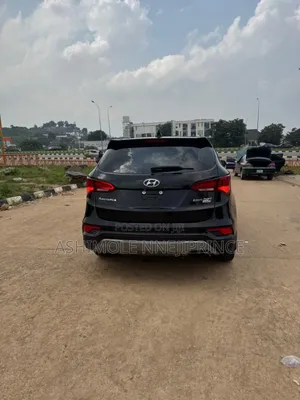 Hyundai Santa Fe SE Ultimate AWD 2018 Black