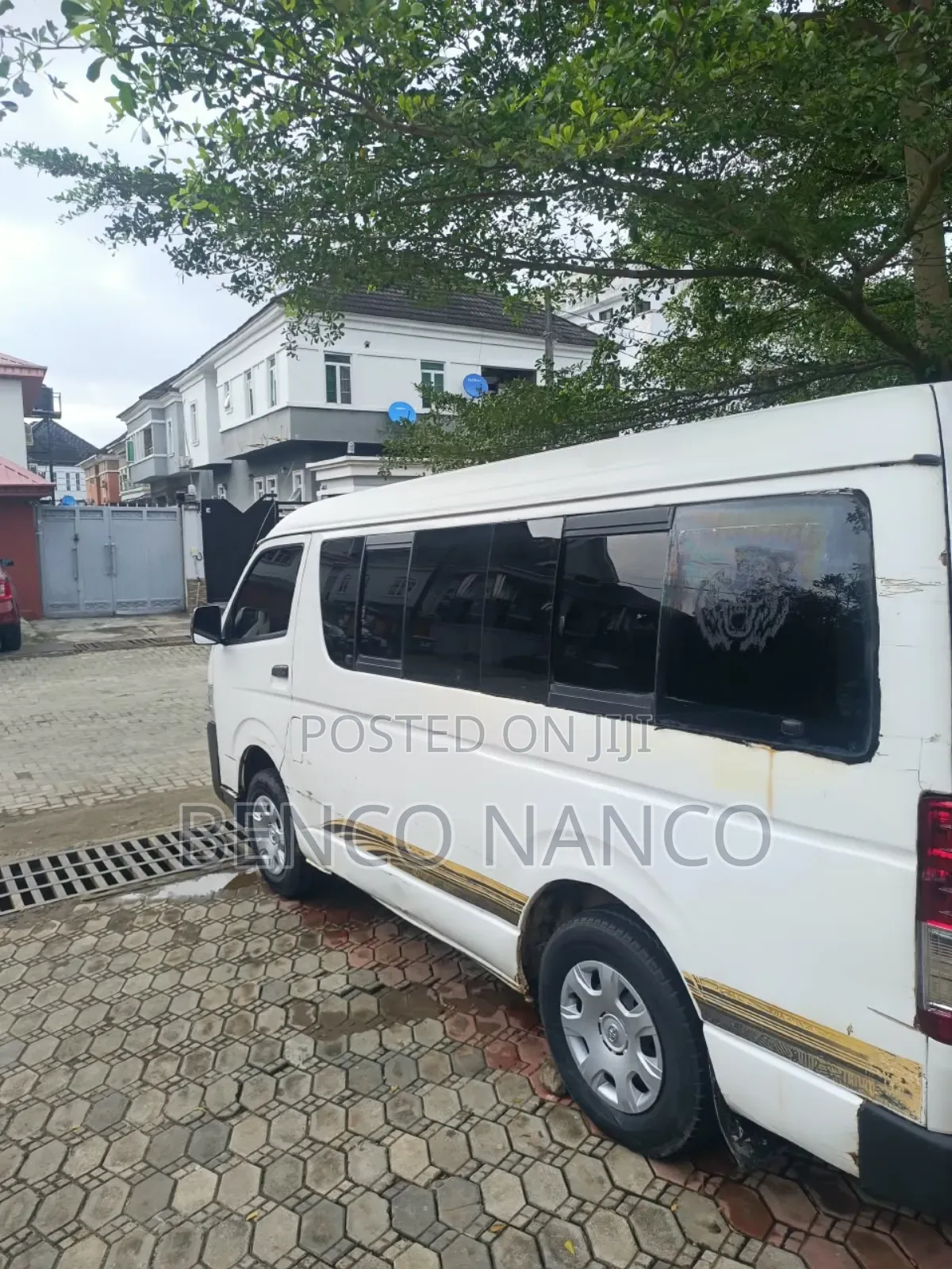 Toyota HiAce 2015 White