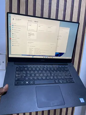 Laptop Dell Precision 15 5520 16GB Intel Core i7 SSD 512GB
