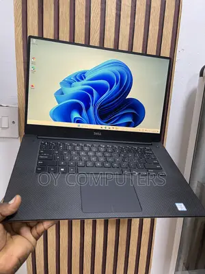 Laptop Dell Precision 15 5520 16GB Intel Core i7 SSD 512GB