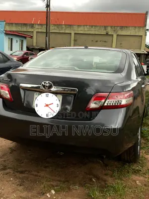 Toyota Camry 2010 Gray