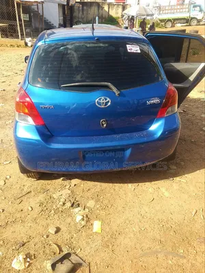 Toyota Yaris Base Hatchback 5dr 2010 Blue