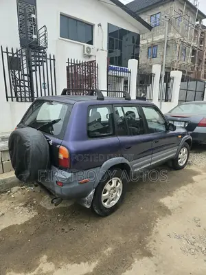 Toyota RAV4 2001 Blue