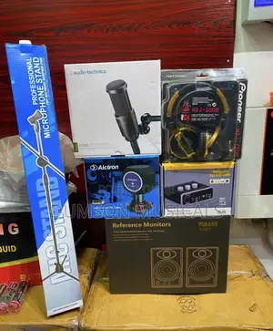 Audio-Technica At2020 Mic, M-Rave Studio Monitor, SoundCard, Headphone