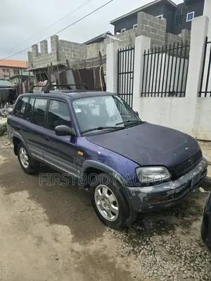 Toyota RAV4 2001 Blue