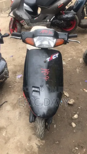 Suzuki Bike 2014 Red