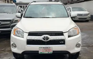 Toyota RAV4 2011 White