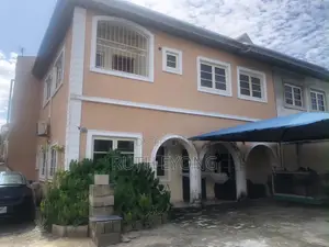 2bdrm Apartment in Lekki Phase 1, Lagos for rent