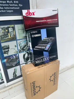 Yamaha MG12XU Music Mixer