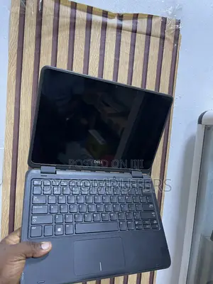 Laptop Dell Latitude 3190 2-in-1 8GB Intel Pentium SSD 128GB