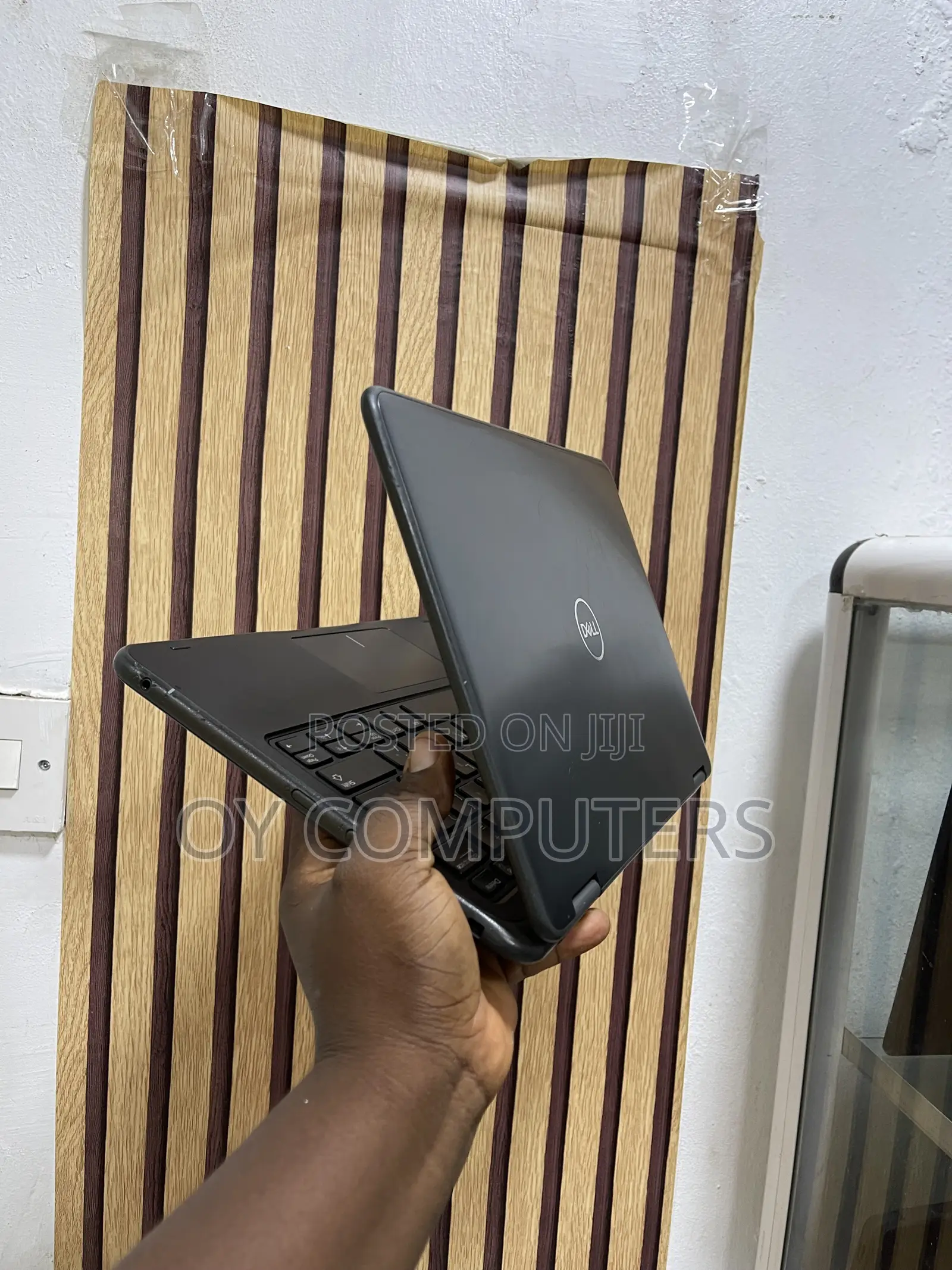 Laptop Dell Latitude 3190 2-in-1 8GB Intel Pentium SSD 128GB