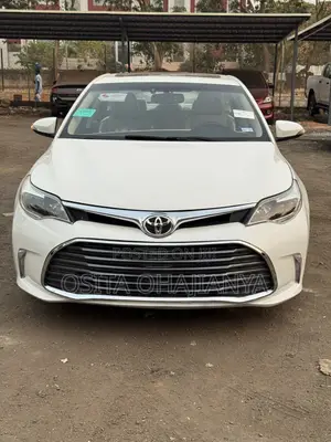 Toyota Avalon Limited 4dr Sedan (3.5L 6cyl 6A) 2014 White