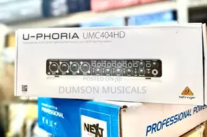 Behringer U-Phoria UMC404HD SoundCard