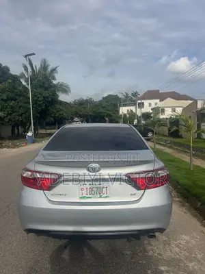 Toyota Camry 2017 Silver