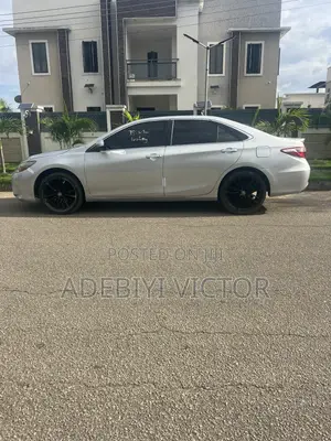 Toyota Camry 2017 Silver