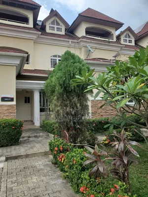 4bdrm Penthouse in Katampe Extension for rent