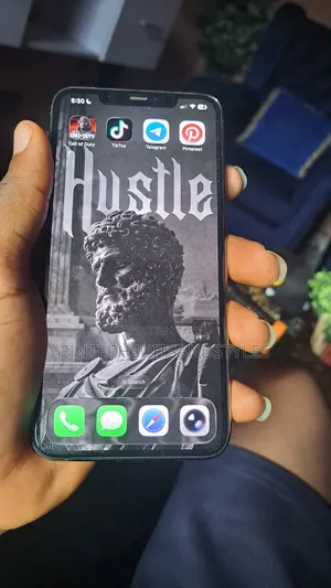 Apple iPhone 11 Pro Max 64 GB Gold