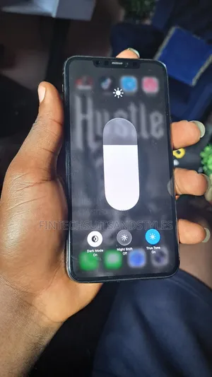 Apple iPhone 11 Pro Max 64 GB Gold